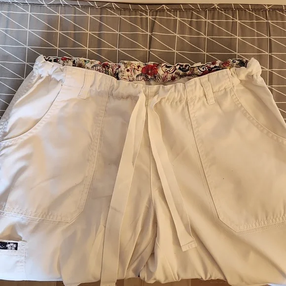 Multiple Pocket Scrub Pants - Picture 2 of 4